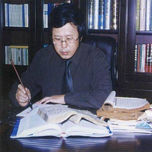 唐艺