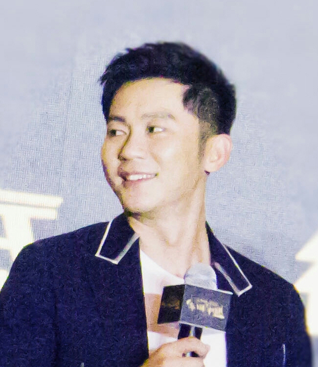 李晨